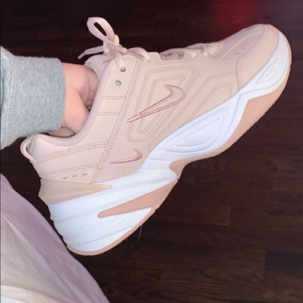 Nike tekno sneakers